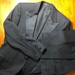 Very elegant wool tuxedo